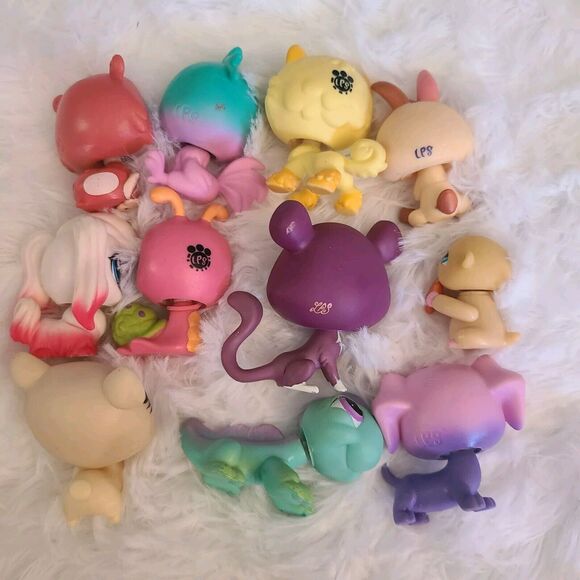Littlest Pet Shop LPS Lot Of 11 variety of animals Hasbro Dog Bunny Iguana Cat - Picture 6 of 6